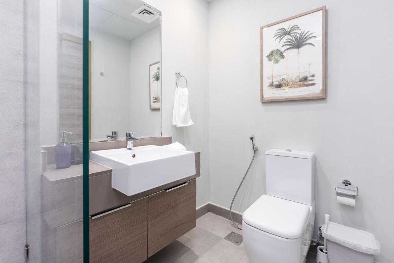 Cosy In Bloom Towers, Jumeirah Village Circle Apartment