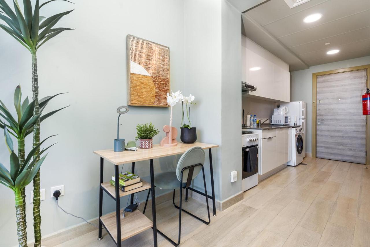 Cosy In Bloom Towers, Jumeirah Village Circle Apartment